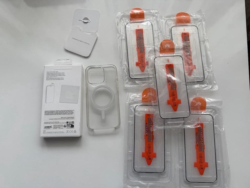 Apple iPhone 15 Pro Kılıf ve ekran koruyucu - 2