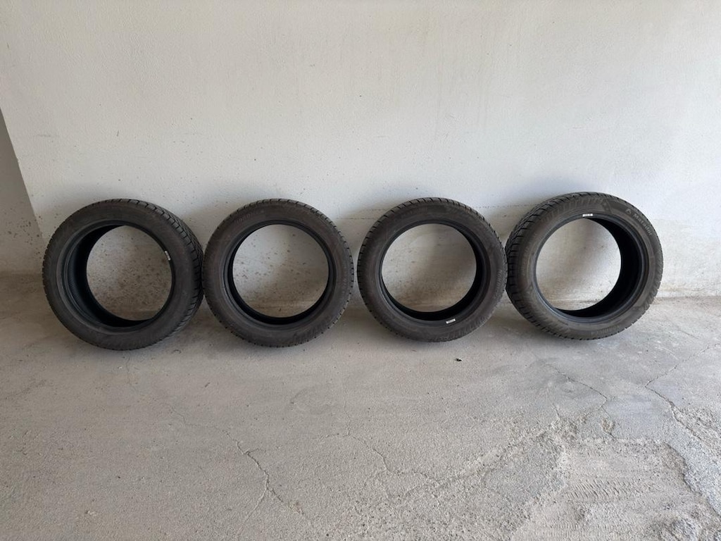 4 Adet 205 55 17 95V Matador marka kışlık lastik - 2
