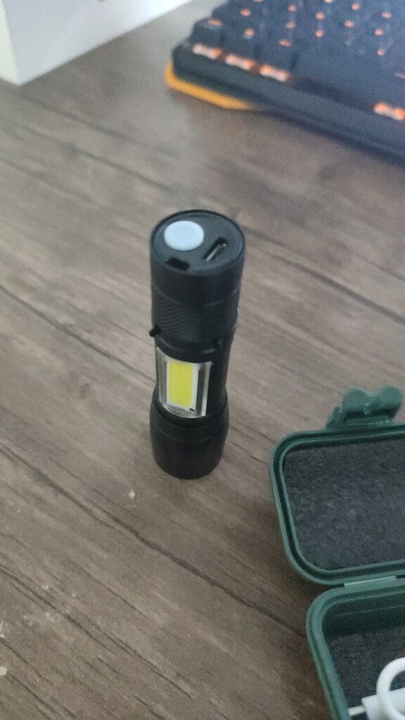 USB Şarjlı Fener - 3