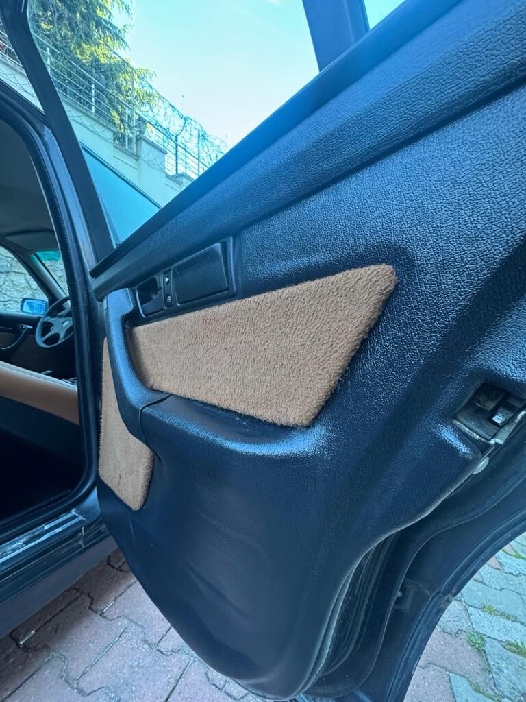 Acill !.. BMW E34 520i '93 DiamantSchwarz M50B20 Manuel Business - 17
