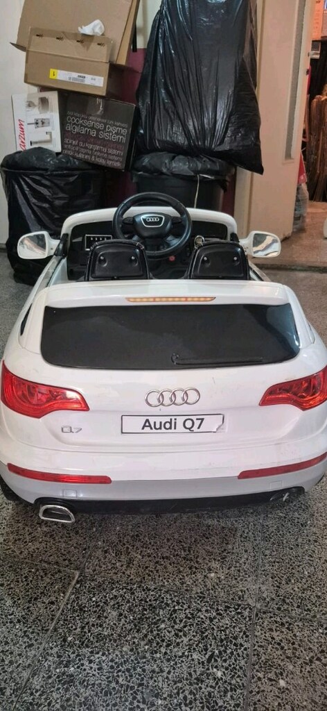 12 V audi Q7 uzaktan kumadalı akülü araba - 2