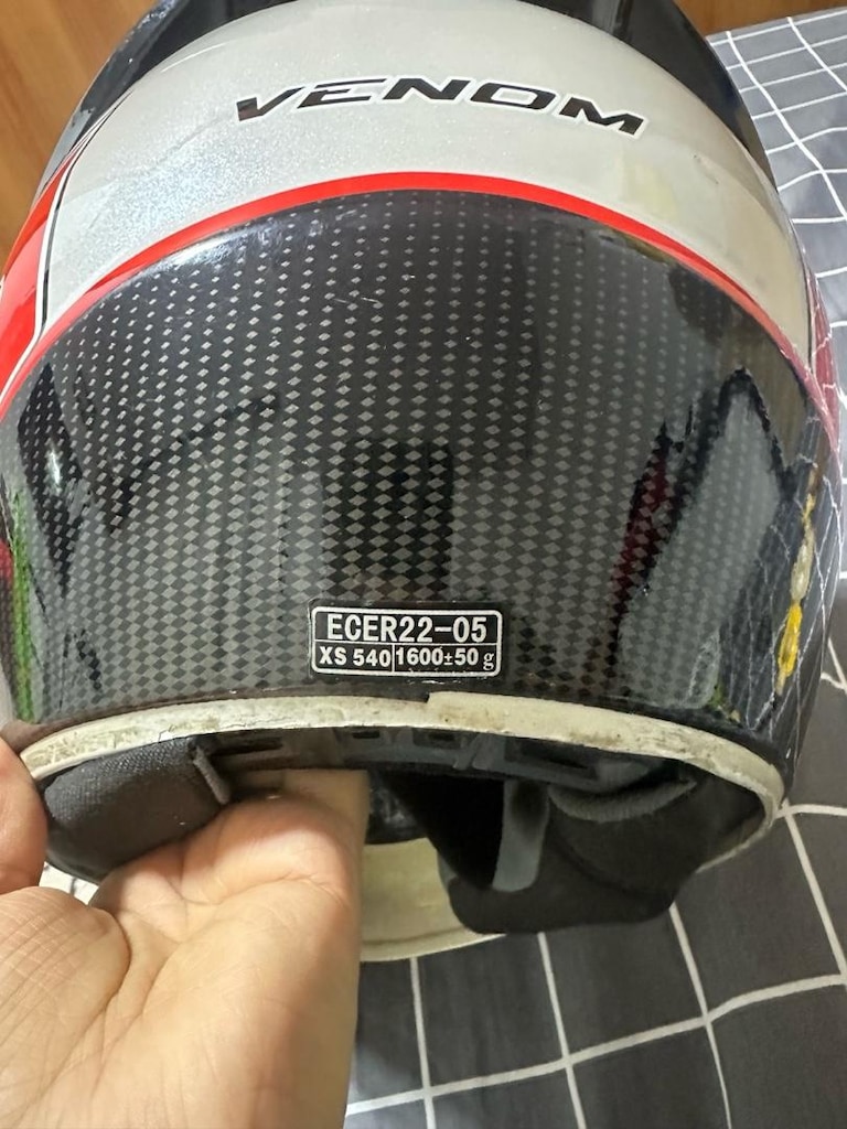 venom kask - 4