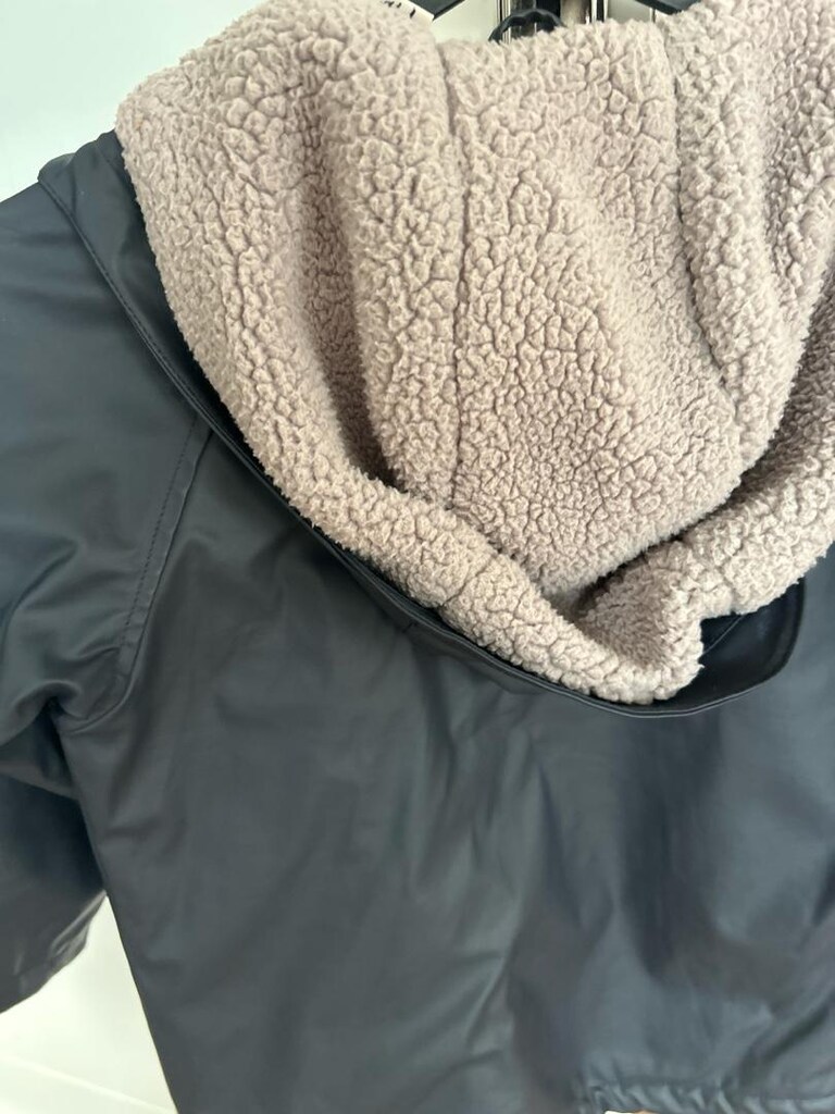 zara mont - 2