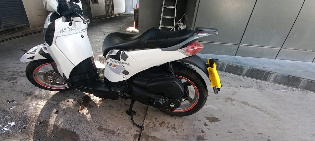 aprilla scarabeo 200 cc scooter - 5