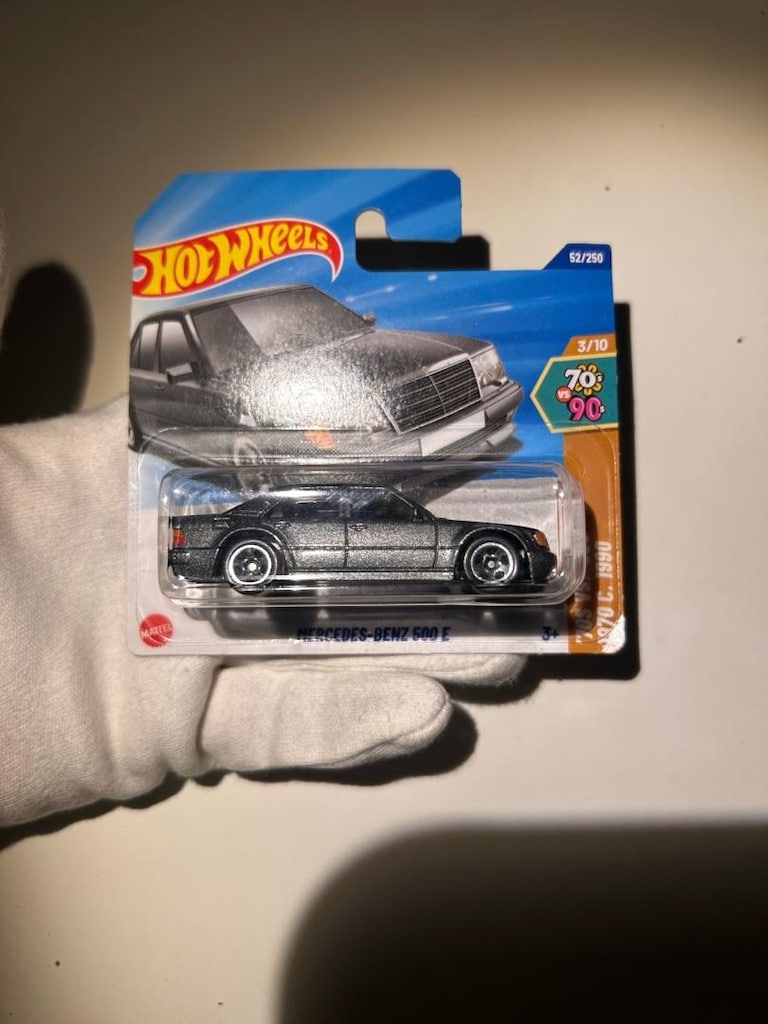 Hot Wheels Mercedes 500 E - 3