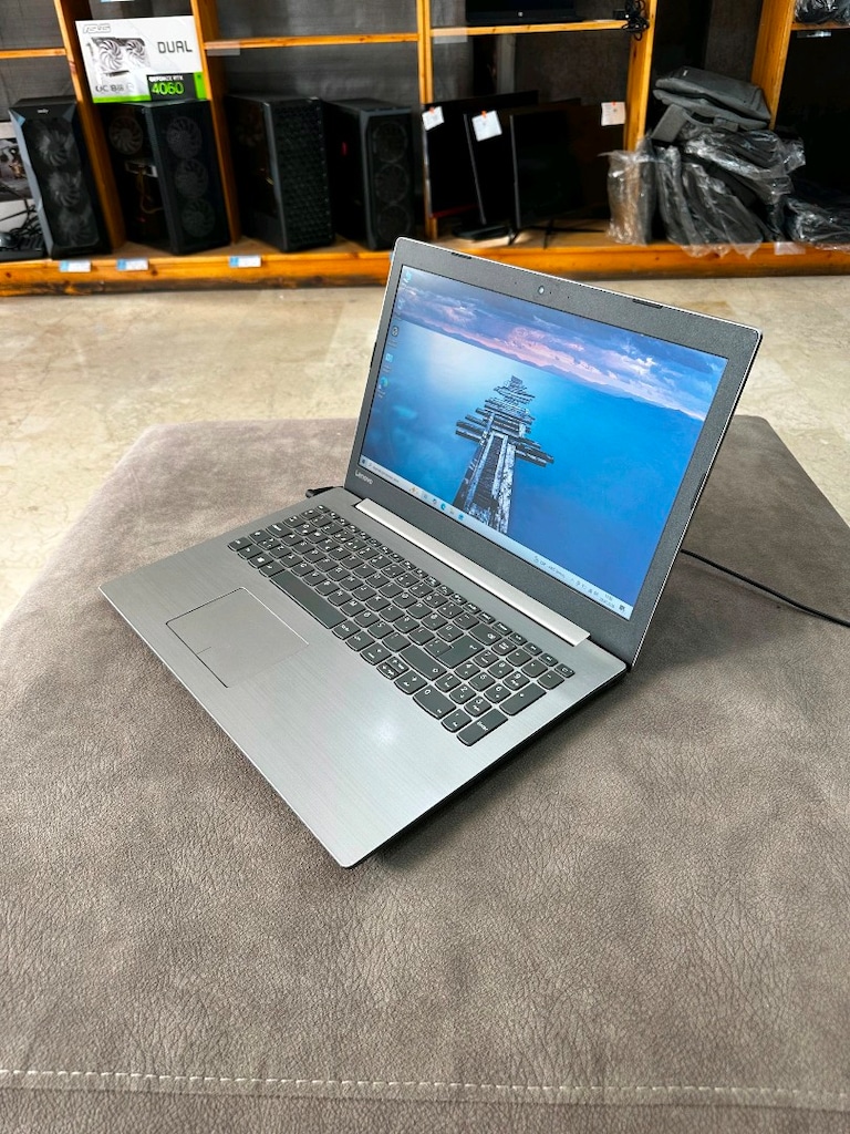 Lenovo Laptop Intel İşlemci 8 GB RAM 256 GB SSD 15.6" Ekran - 6