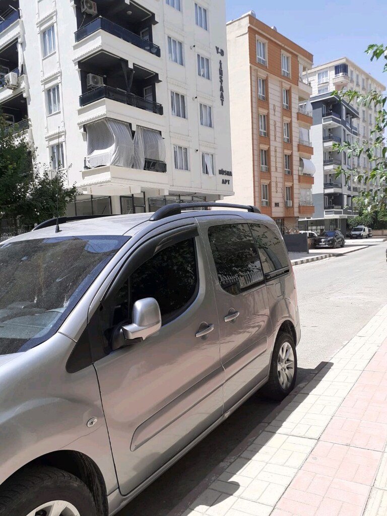 2016 model Peugeot partner Tepe(allure) 247 binde - 2