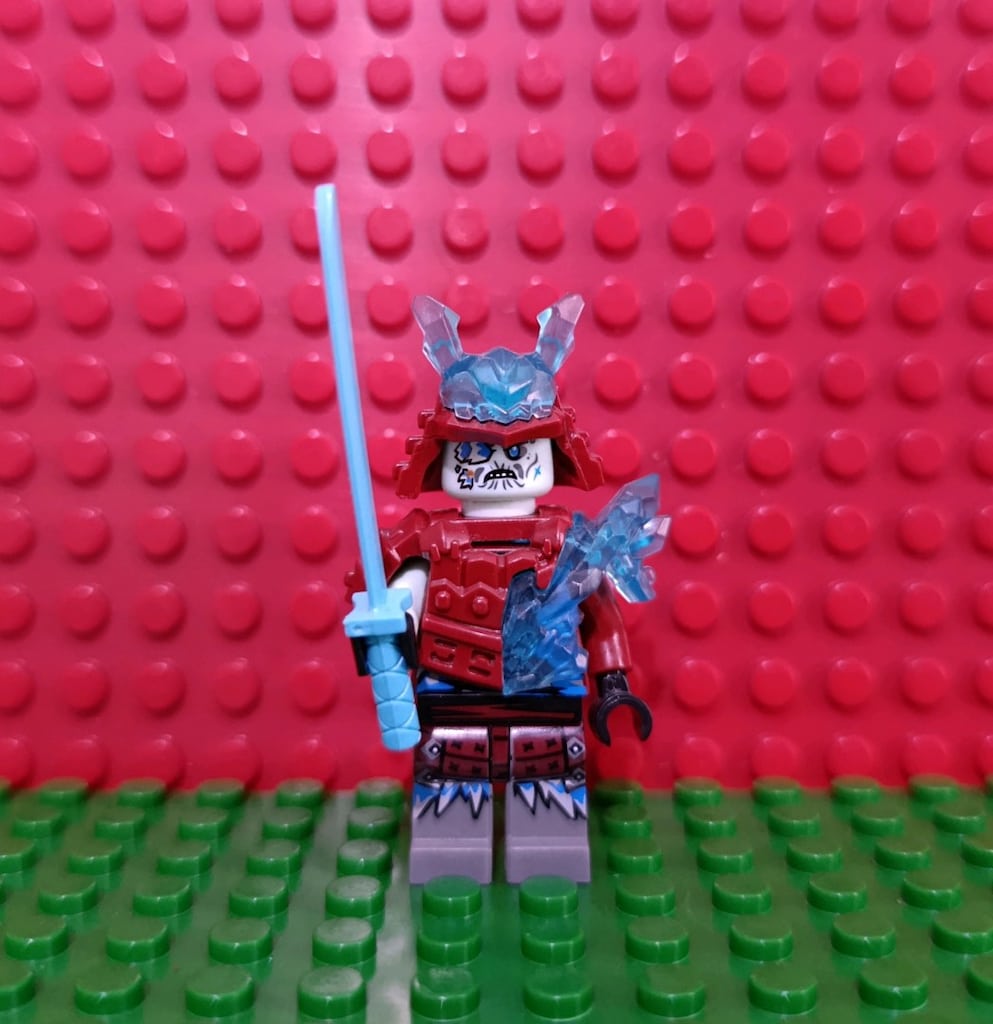 Lego Ninjago Blizzard Samurai Mini Figürü - 2