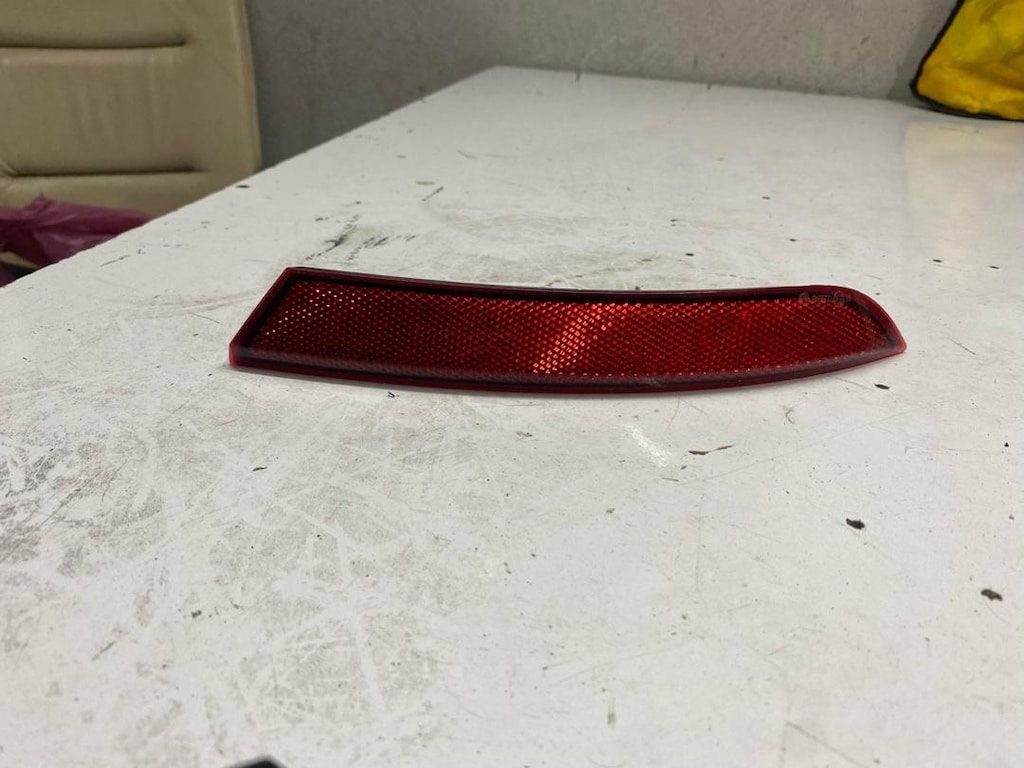 skoda-octavia-2021-2024-arka-tampon-sol-reflektor-5e7945105 - 4