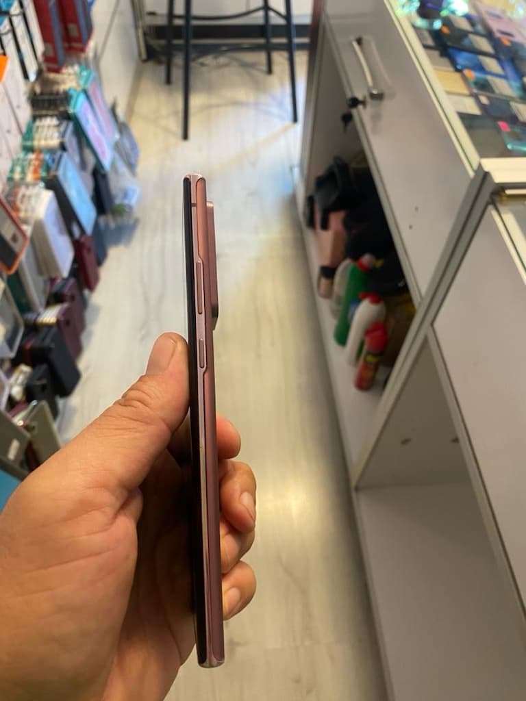 Nokta hatasız Note 20 Ultura 256 gb 8 ram - 9