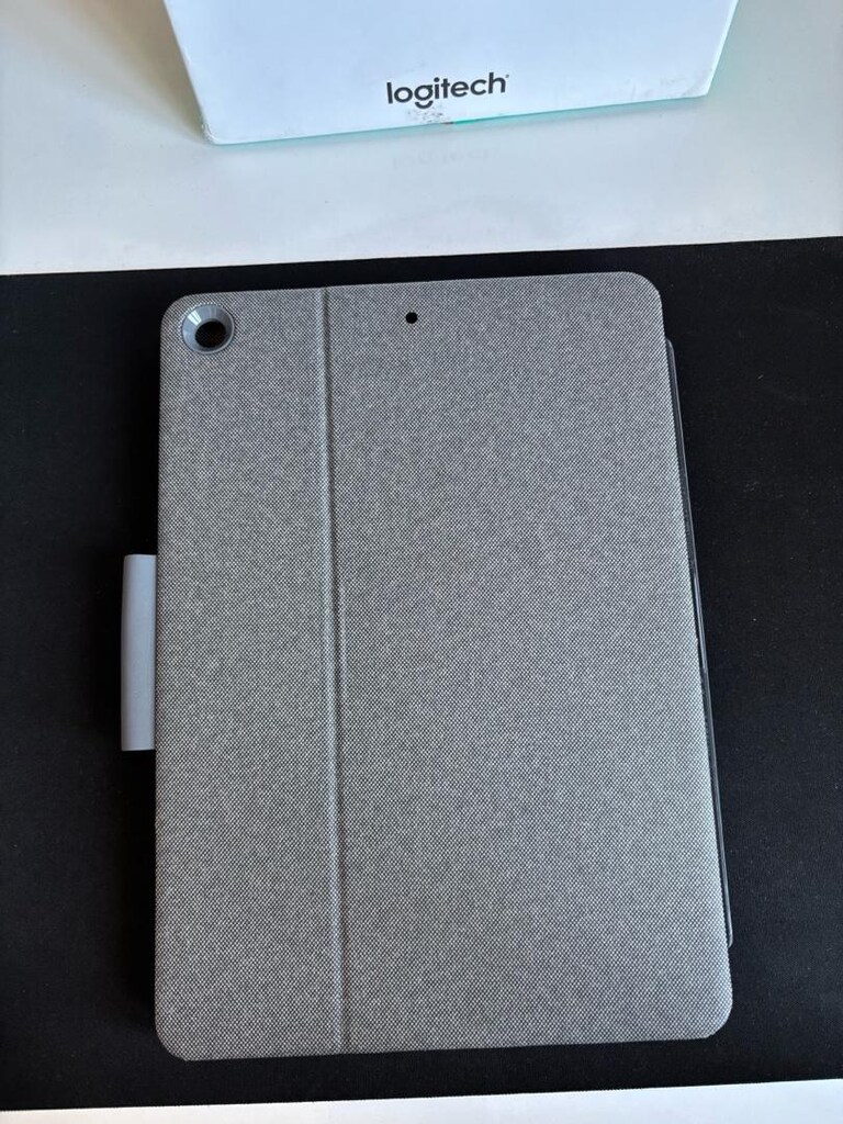Logitech Combo Touch iPad Klavye Kılıf (7, 8 ve 9. Nesil) - 7
