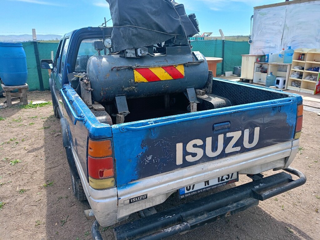 araba. isuzu çift - 5