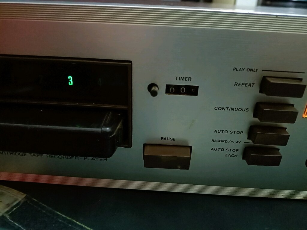 REALISTIC TR-801 CARDRIDGE TAPE RECORDER PLAYER - 4