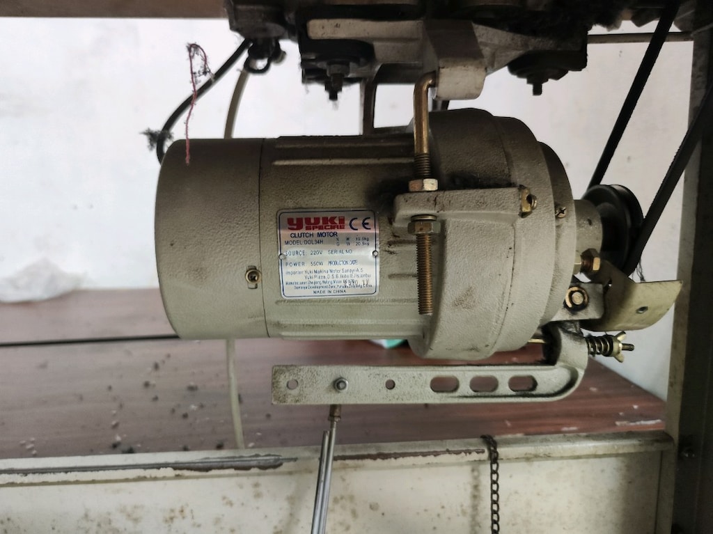 2 adet TEMİZ OVERLOK MAKİNASI 2 İP 4 İP KULLANILABİLİR - 17