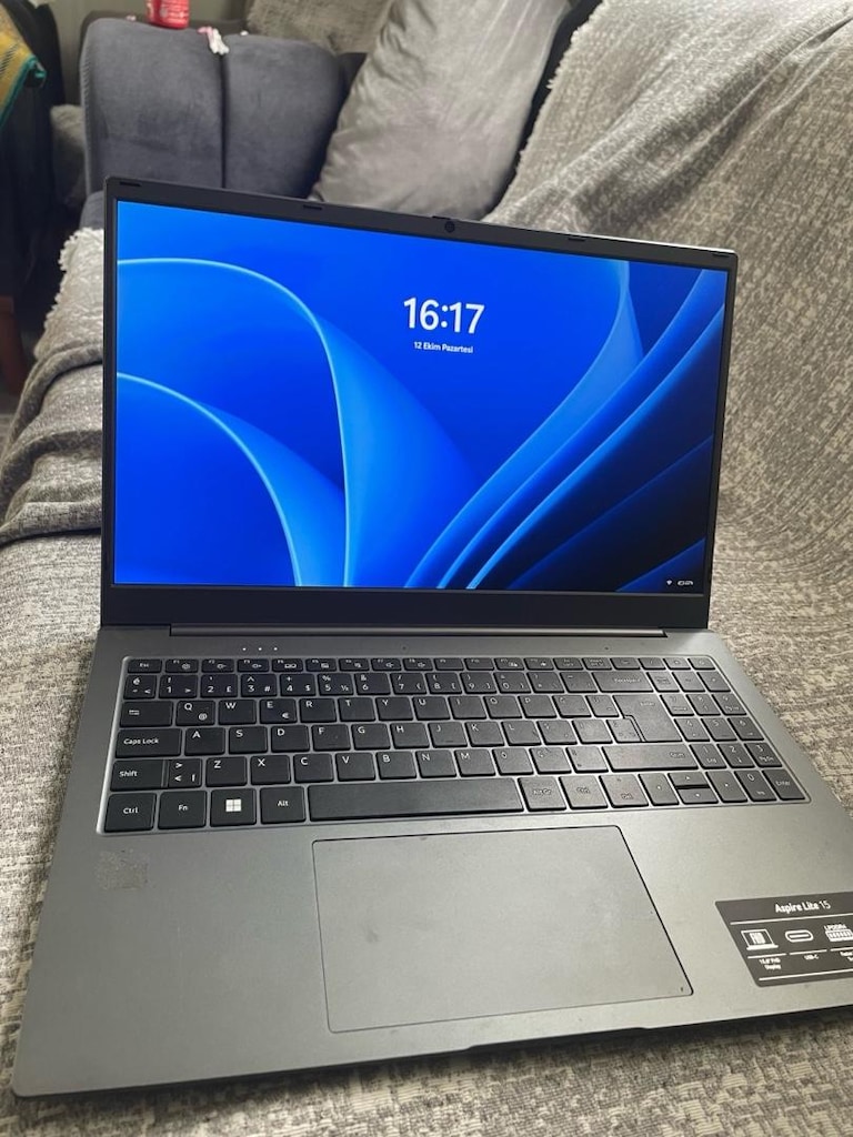 ACER LAPTOP 256GB 8Gb - 6