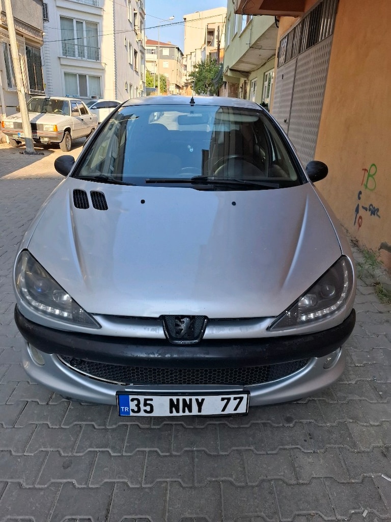 Peugeot 206+