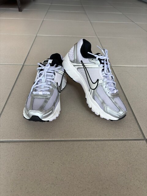 Nike Zoom Vomero 5 Kadın Spor Ayakkabı Açık gri/lila