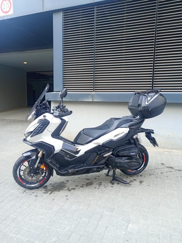 Honda ADV350 - 3