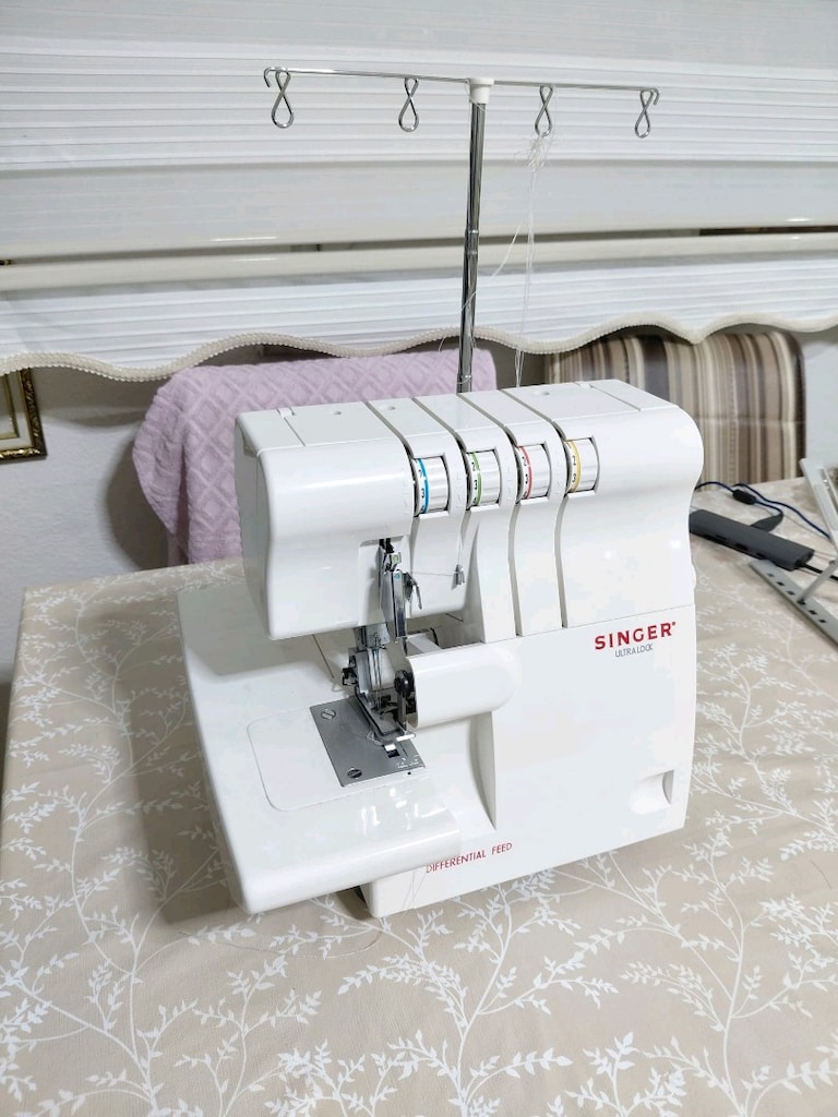 Singer 14 SH 654 Overlok Makinesi - 4