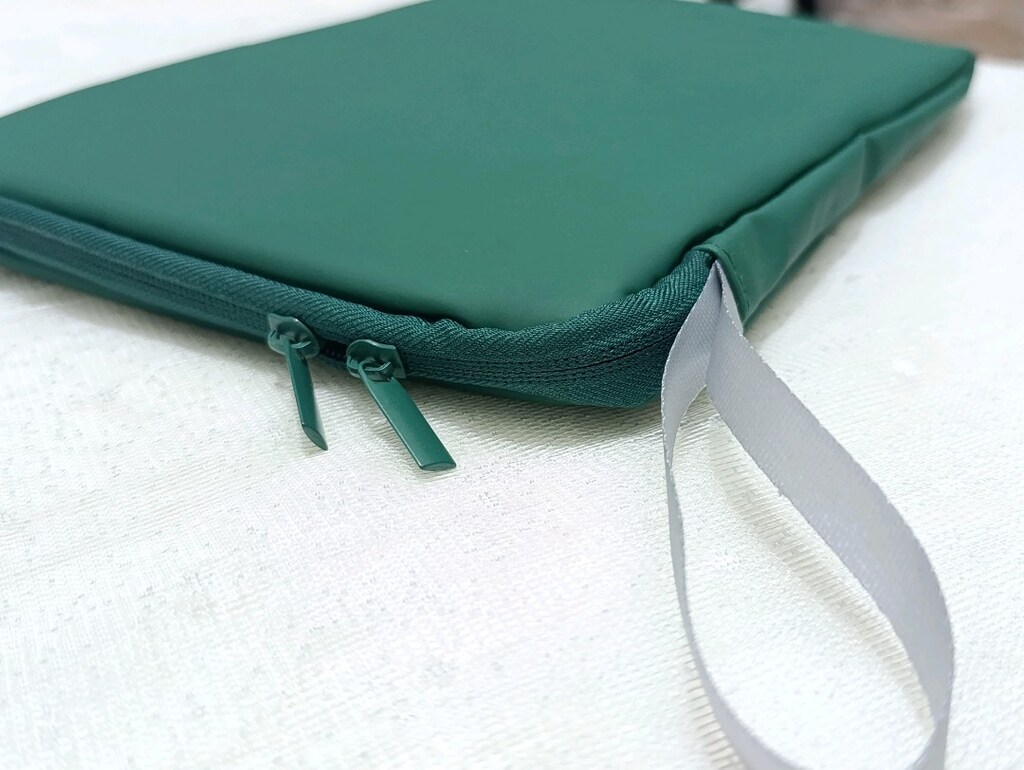 Premium Su İtici Fermuarlı Laptop & Tablet Koruma Kılıfı - Koyu Yeşil - 3