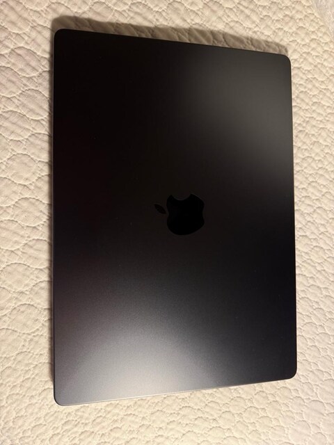Apple MacBook Pro 14”M4 Pro 24 GB RAM 512 GB Apple Trk 16 Ay Garantili