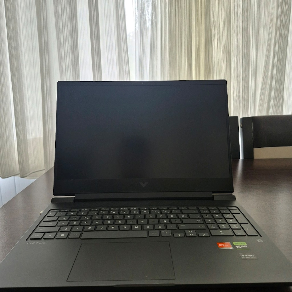 ACİL HP VİCTUS 16 RTX4060 - 7