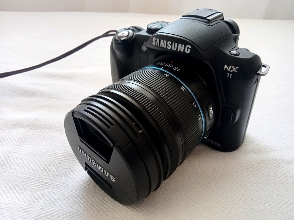 Samsung NX11 Aynasız Fotoğraf Makinesi - 3