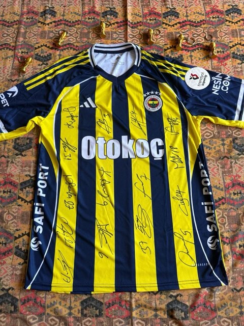 Fenerbahçe İmzalı Forması