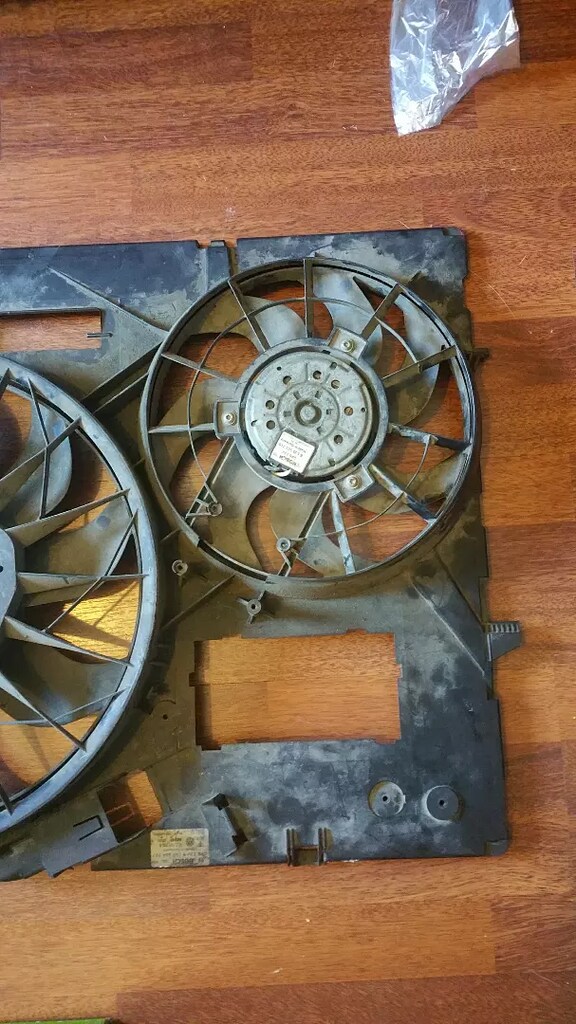 PORSCHE CAYEN FAN MOTOR - 9