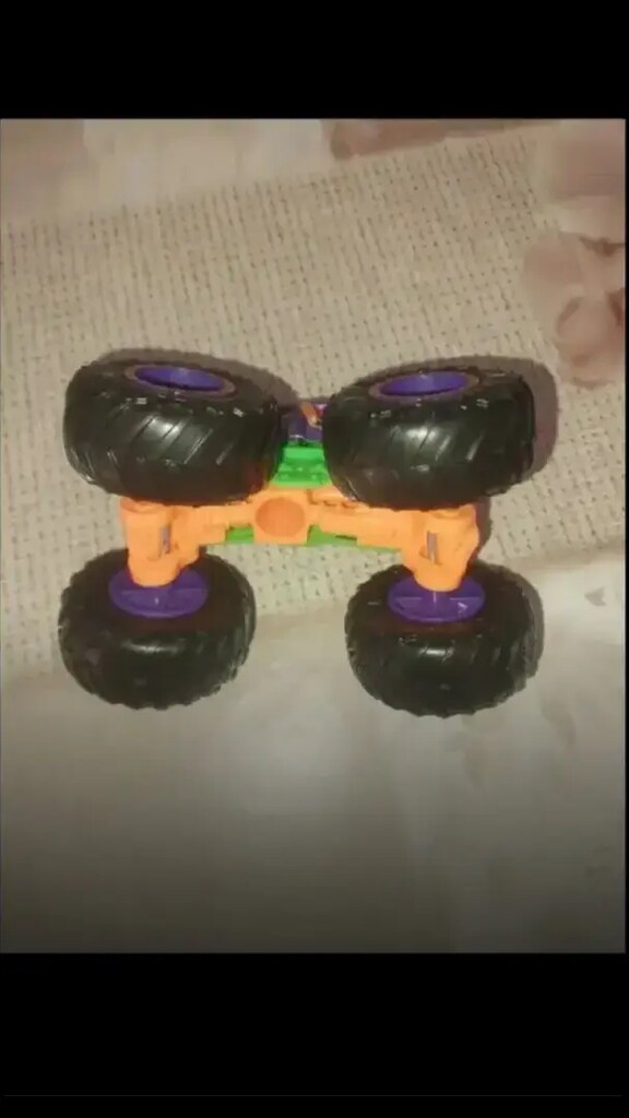 Hotweels monster Truck rengi Mor - 3
