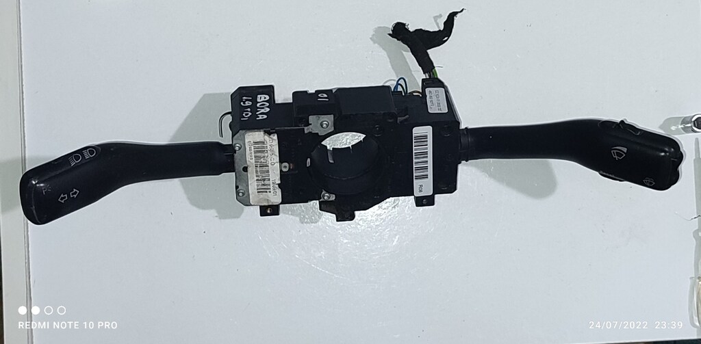 AUDi A 6 Passat BORA Sinyal Silecek kolu 01-2fhhfxcvh005 4BO9