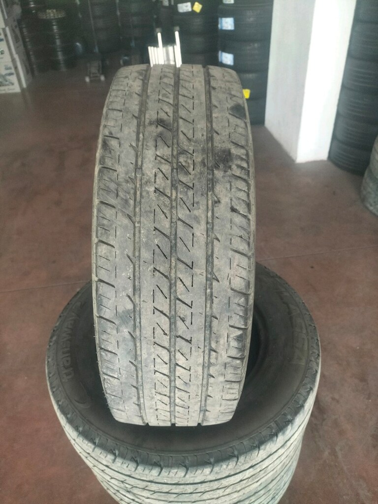 4 adet çıkma lastikler 235 65 r 16 c sıfır gibi - 4
