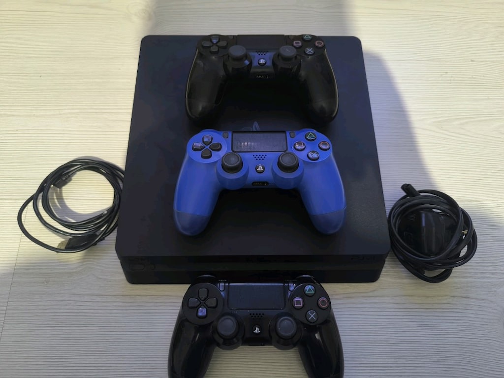 PlayStation 4 Slim 500 GB - Sorunsuz & Temiz (Düzce)