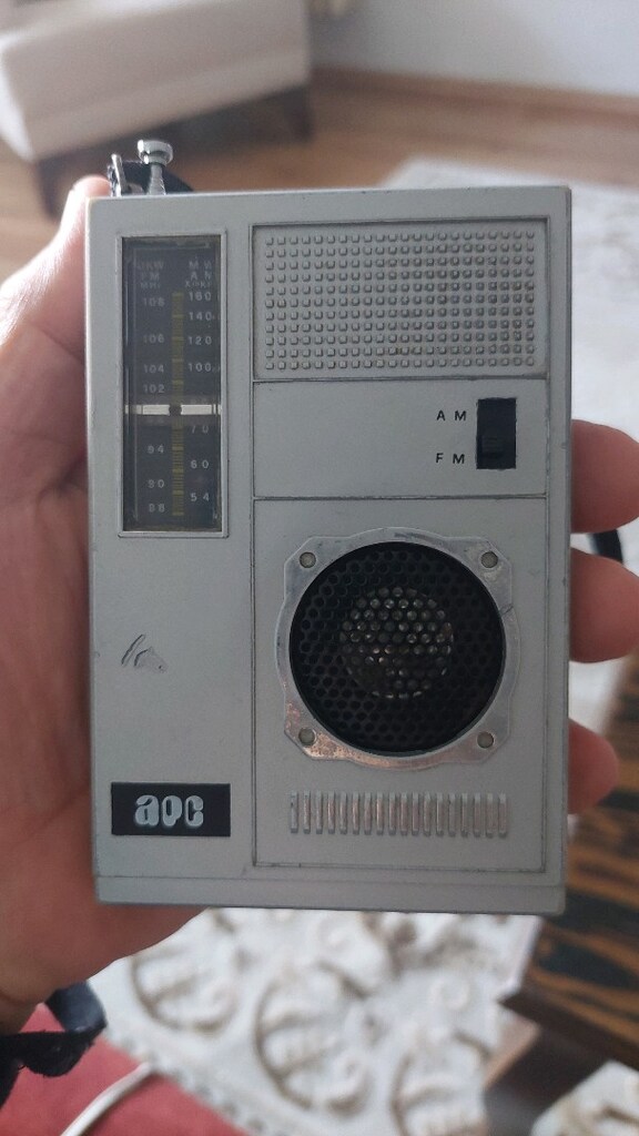 APC MODEL GONG KONG ÜRETİMİ FM BANDTLI RADYO - 10