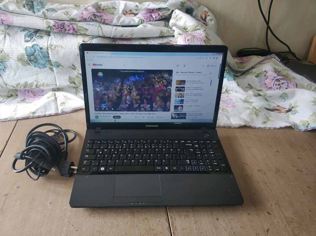 Samsung slım kasa 6 GB rem batarya sağlam temiz laptop - 2
