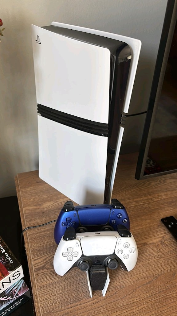 PlayStation 5 pro 2 TB 4 aylık mavi kollu tertemiz cihaz - 4