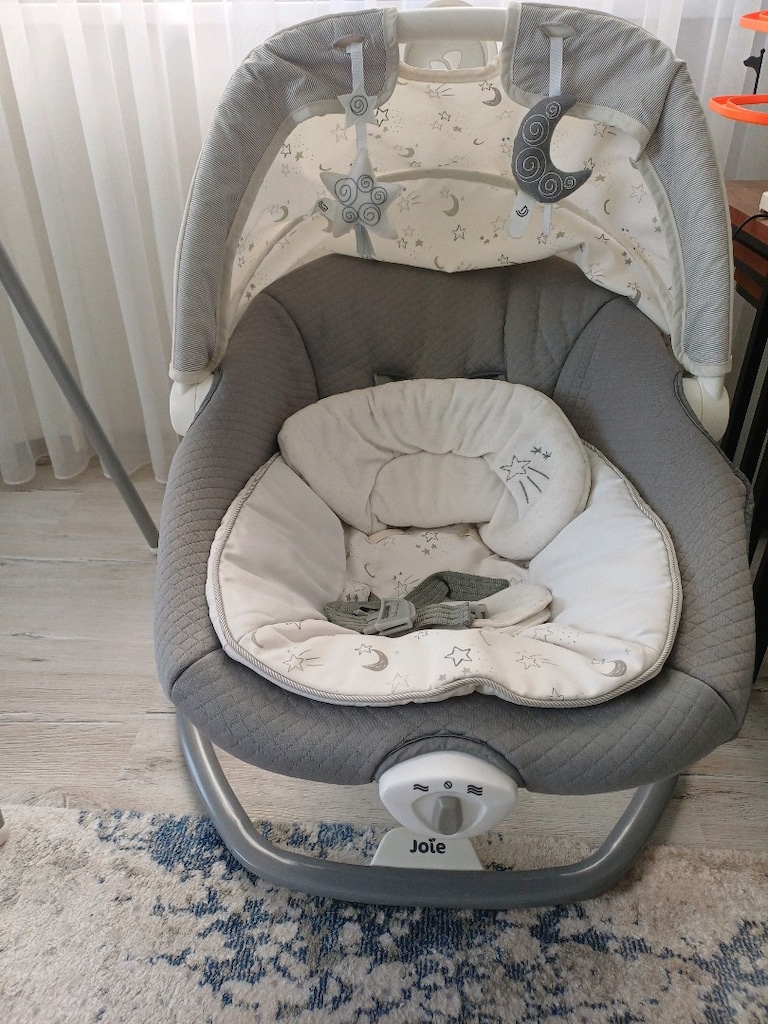 Joie Serina Otomatik Sallanan Ana Kucaği