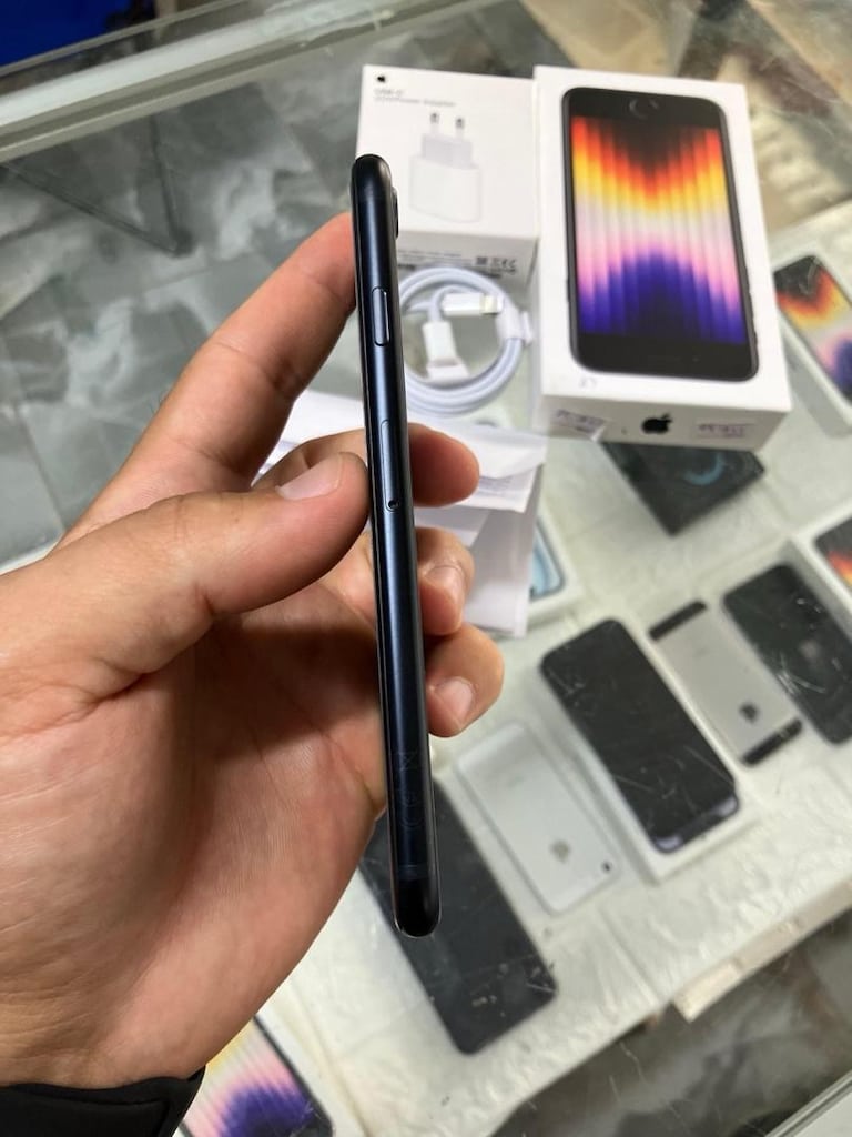 MÜHENDİSCELLDEN YURTİÇİ İPHONE SE 3.NESİL PİL %87 KUTU FATURA - 9
