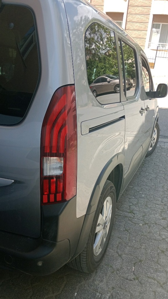 Peugeot RIFTER