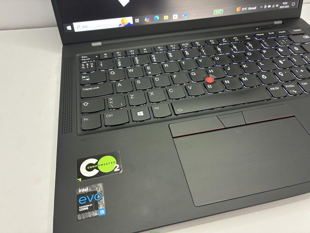 THİNKPAD X1 CARBON İ5 11. NESİL 16 GB RAM 256 M2SSD - 4