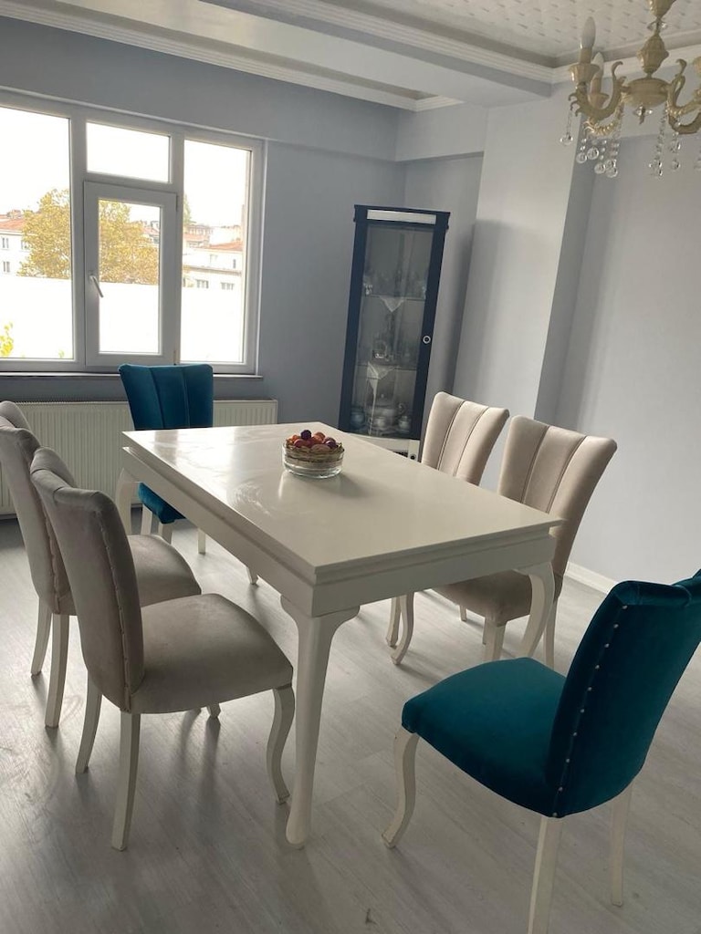 Beyaz Yemek Masası 2 adet gümüşlük - 5