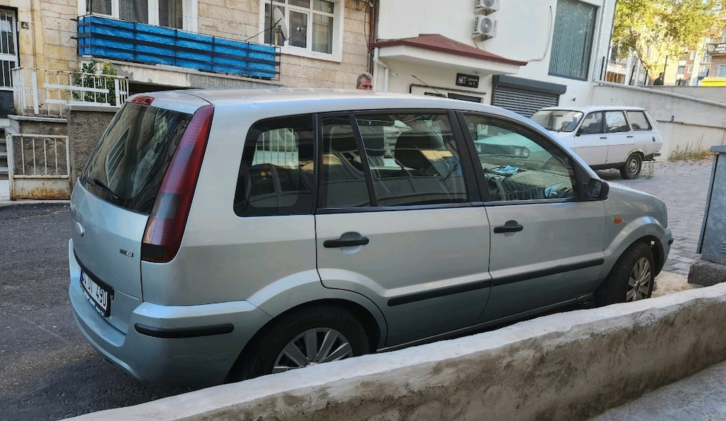 FORD FUSİON SAHİBİNDEN TEMİZ - 4