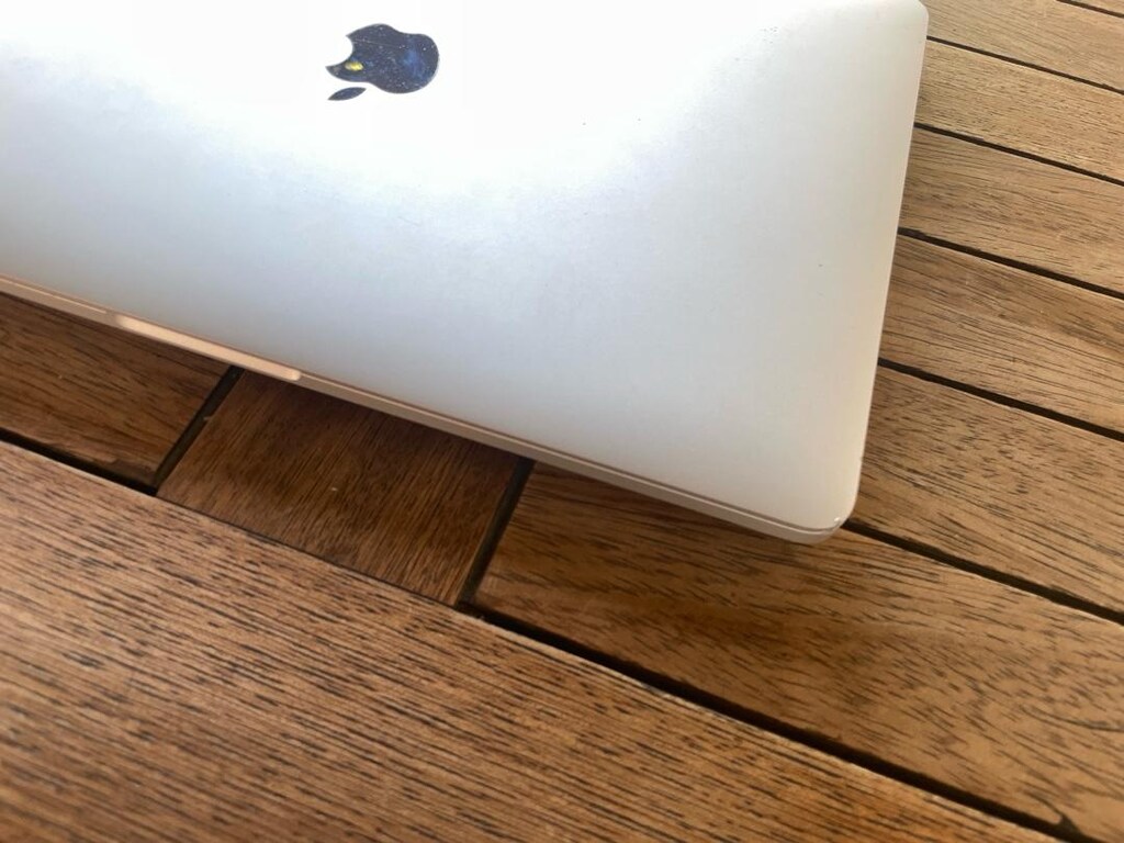 2020 macbook pro 512gb/16gb - 2