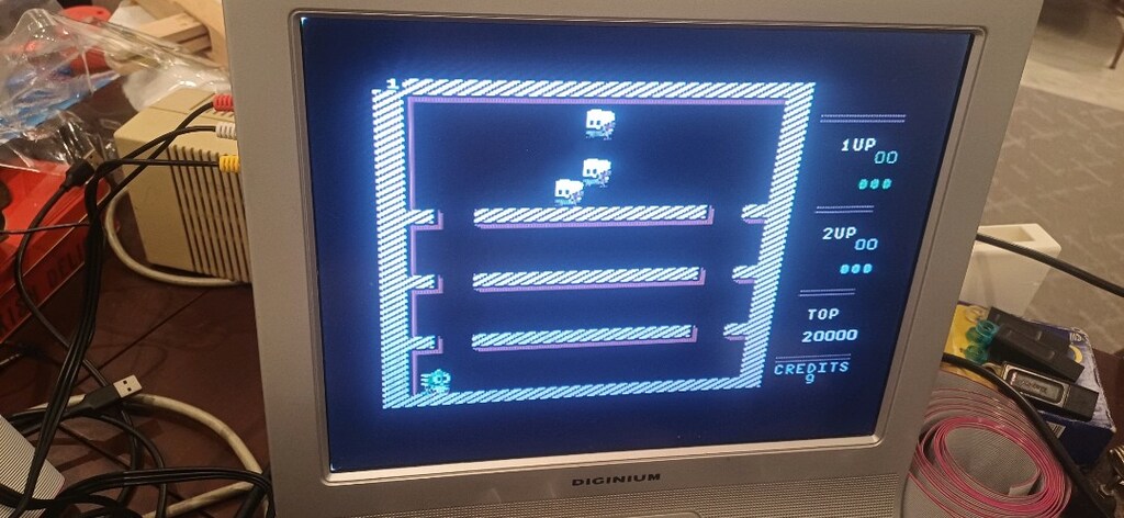 Commodore 64 ve 128 için sd okuyucu - 8