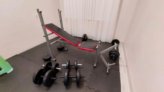 Bench masası ve ağırlık