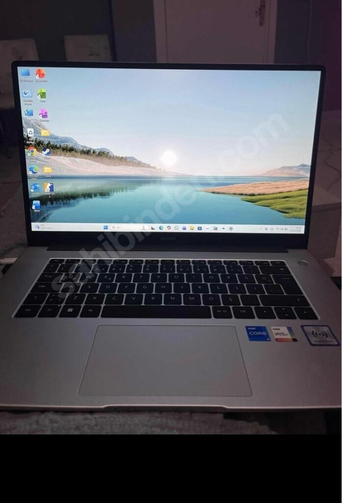 Huwaei Matebook 15 D - 4