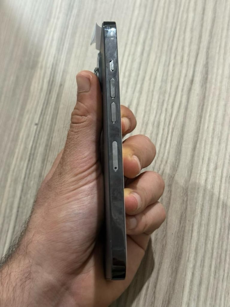 iPhone 13 PRO - 2