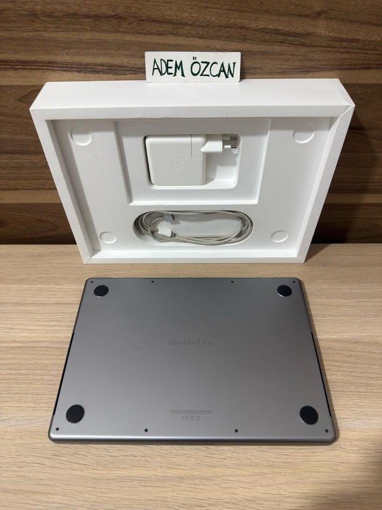 MacBook Pro / M1 Pro / 14 inç / 16 GB Ram / 512 GB Ssd - 7