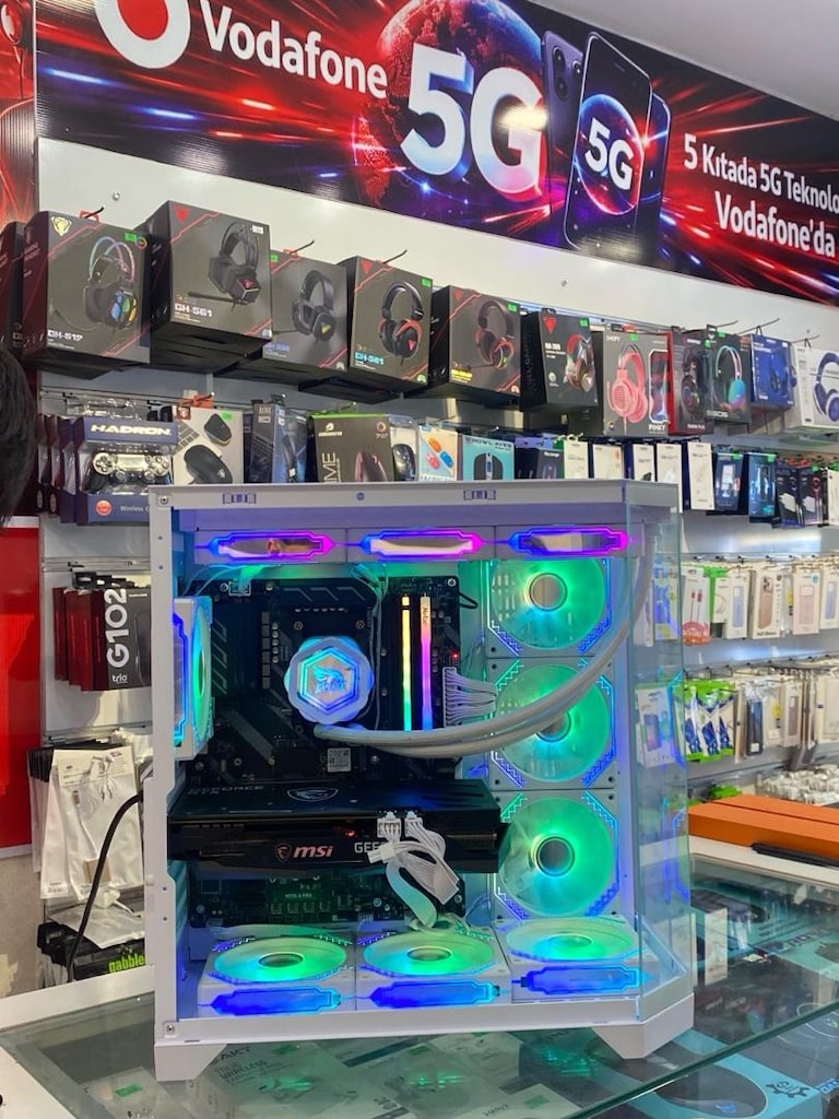 NİTRO BİLİŞİM’DEN BEYAZ GAMING CANAVARI! - 4