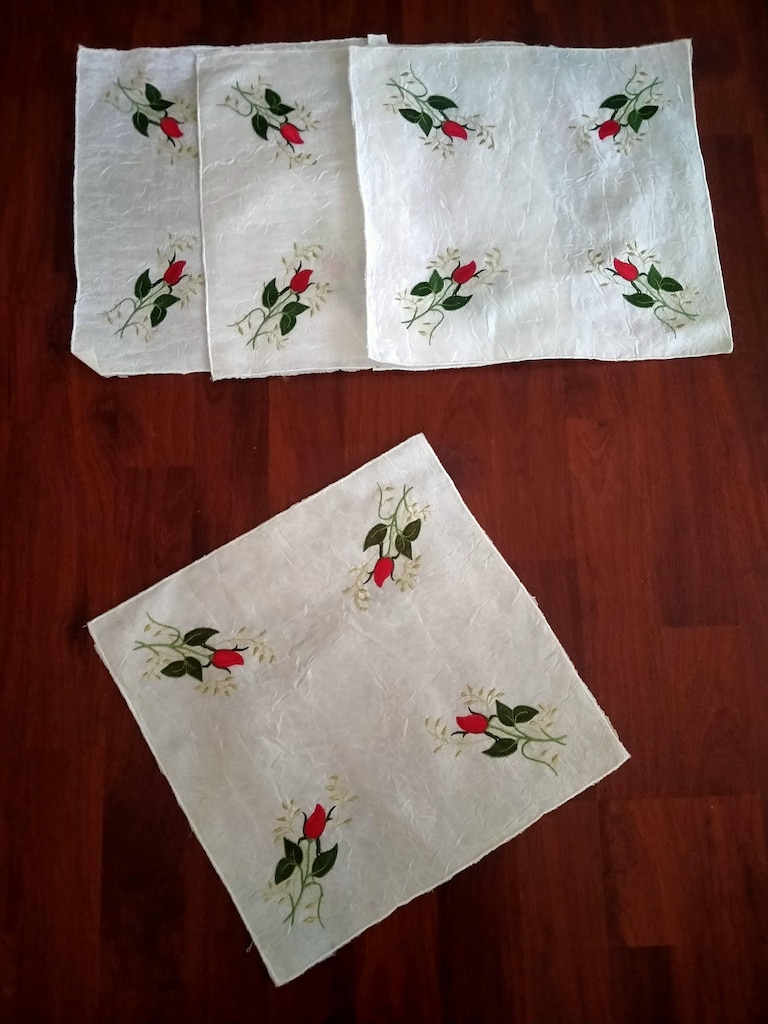 Gül Nakışlı Kare Peçete Takımı